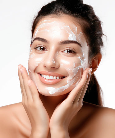 Glossy Brightening Clay Mask
